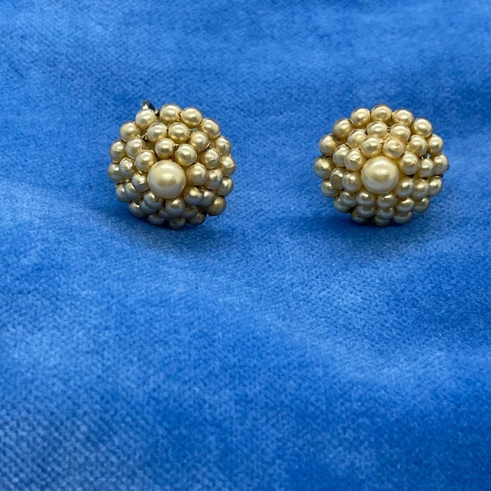 Vintage Triad pyramid screw-on seed pearl earrings